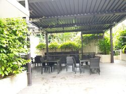 Holland Link (D10), Terrace #590771011